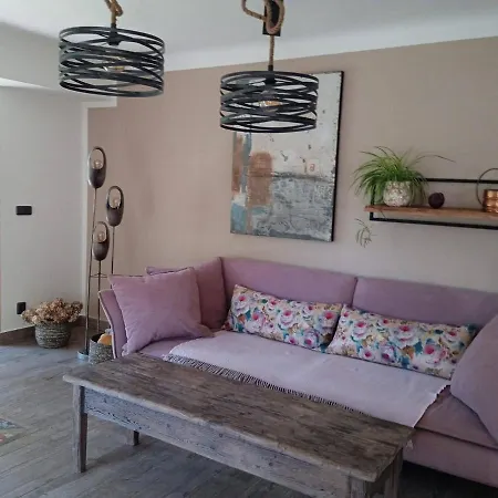 V Podzamci Apartment *