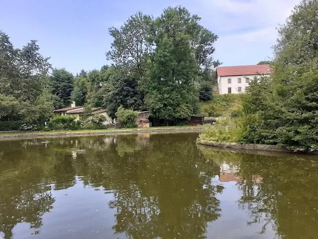 V Podzamci